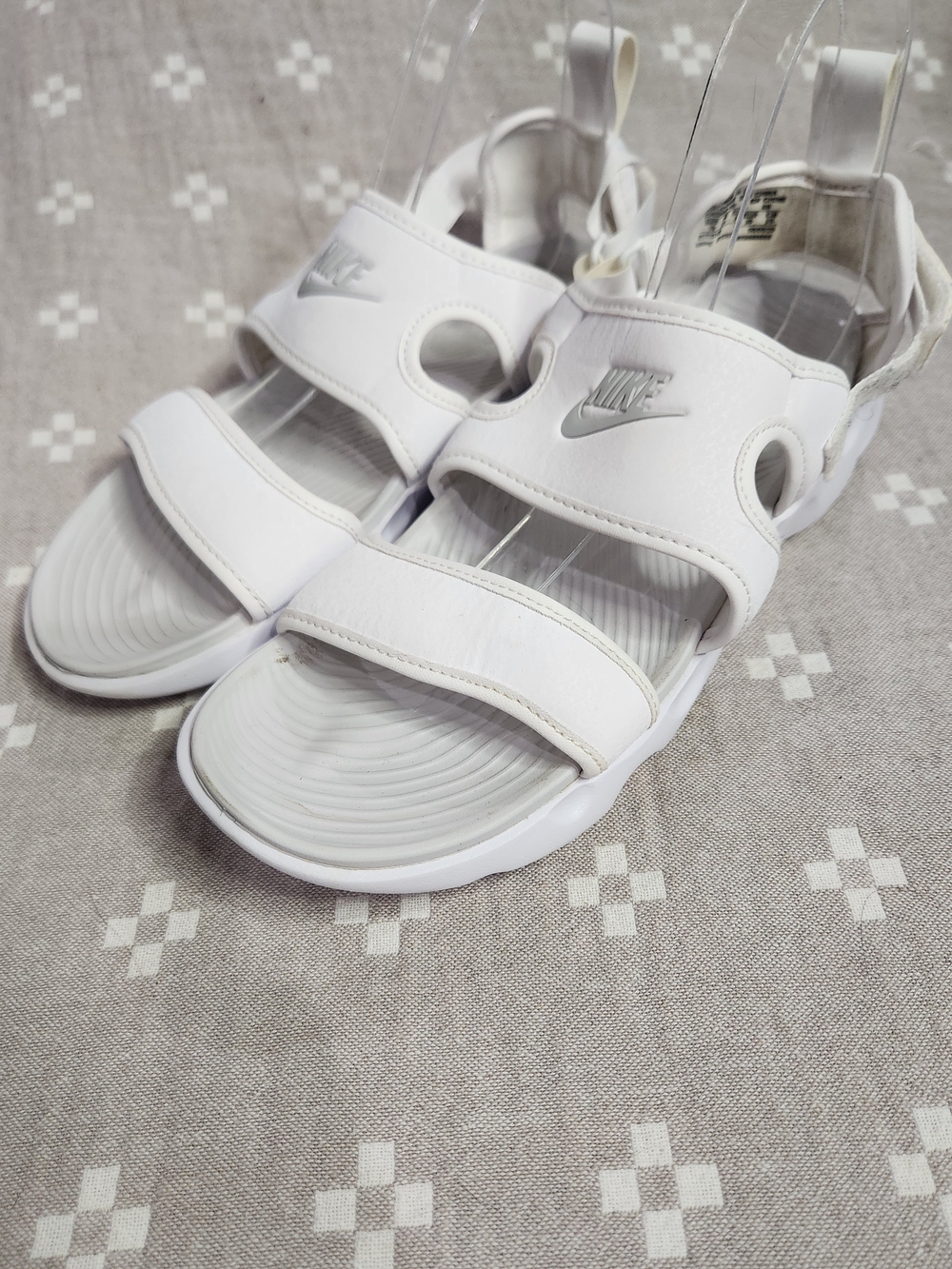 NIKE women's owaysis sandal WHITE silver CK9283-100 slides Casual SIZE 8 uk 5.5
